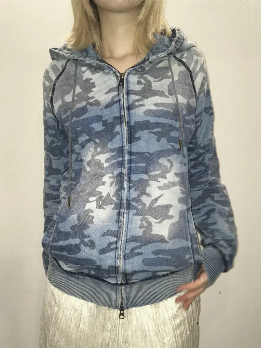 jpn vintage y2k blue camo hoodzipup